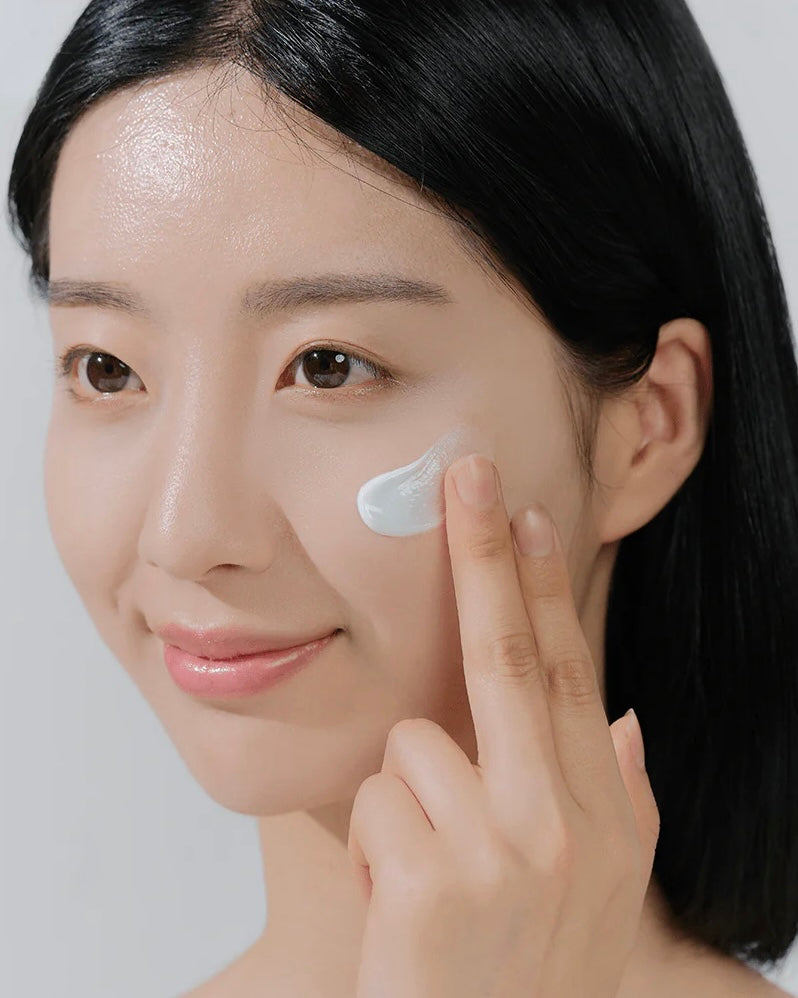 SKIN1004 - Madagascar Centella Hyalu-Cica Water-Fit Sun Serum